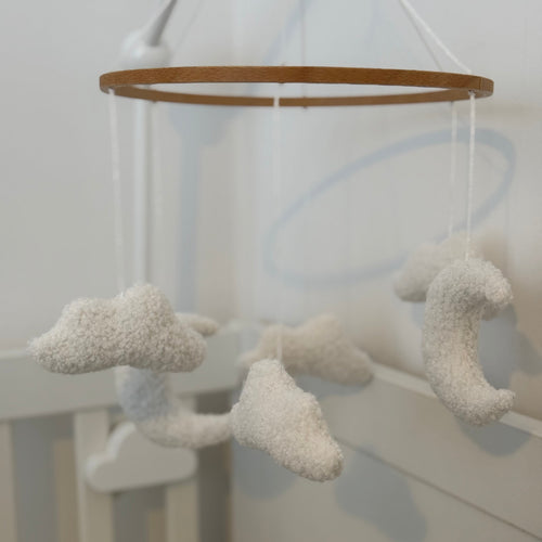 Baby mobiel wolk en maan wit minimalistisch handgemaakt